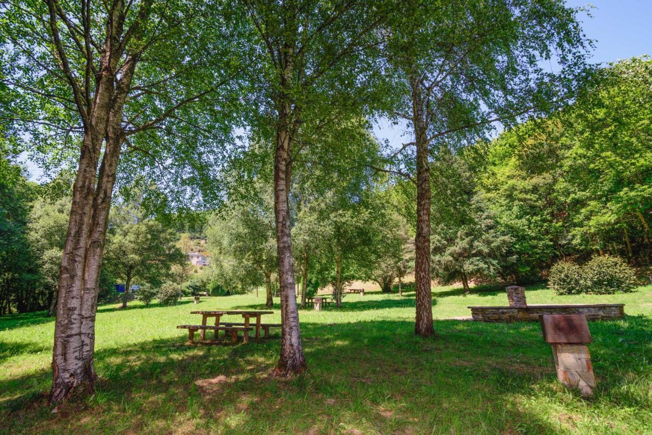 Apartamentos Rurales Casa Riveras Santa Eulalia de Oscos Kültér fotó
