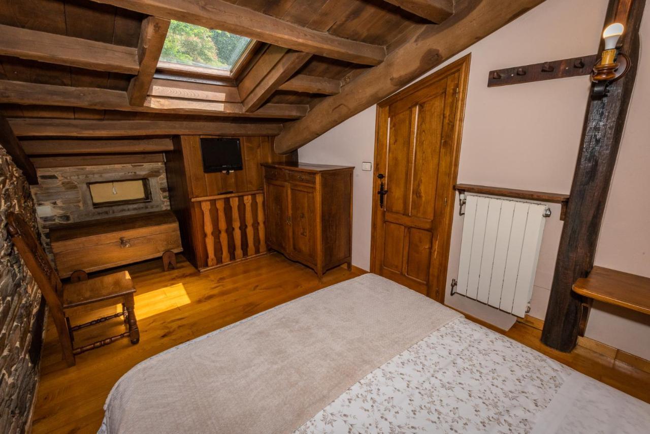 Apartamentos Rurales Casa Riveras Santa Eulalia de Oscos Kültér fotó