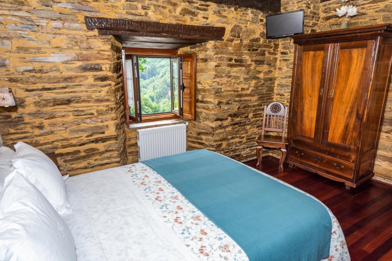 Apartamentos Rurales Casa Riveras Santa Eulalia de Oscos Kültér fotó