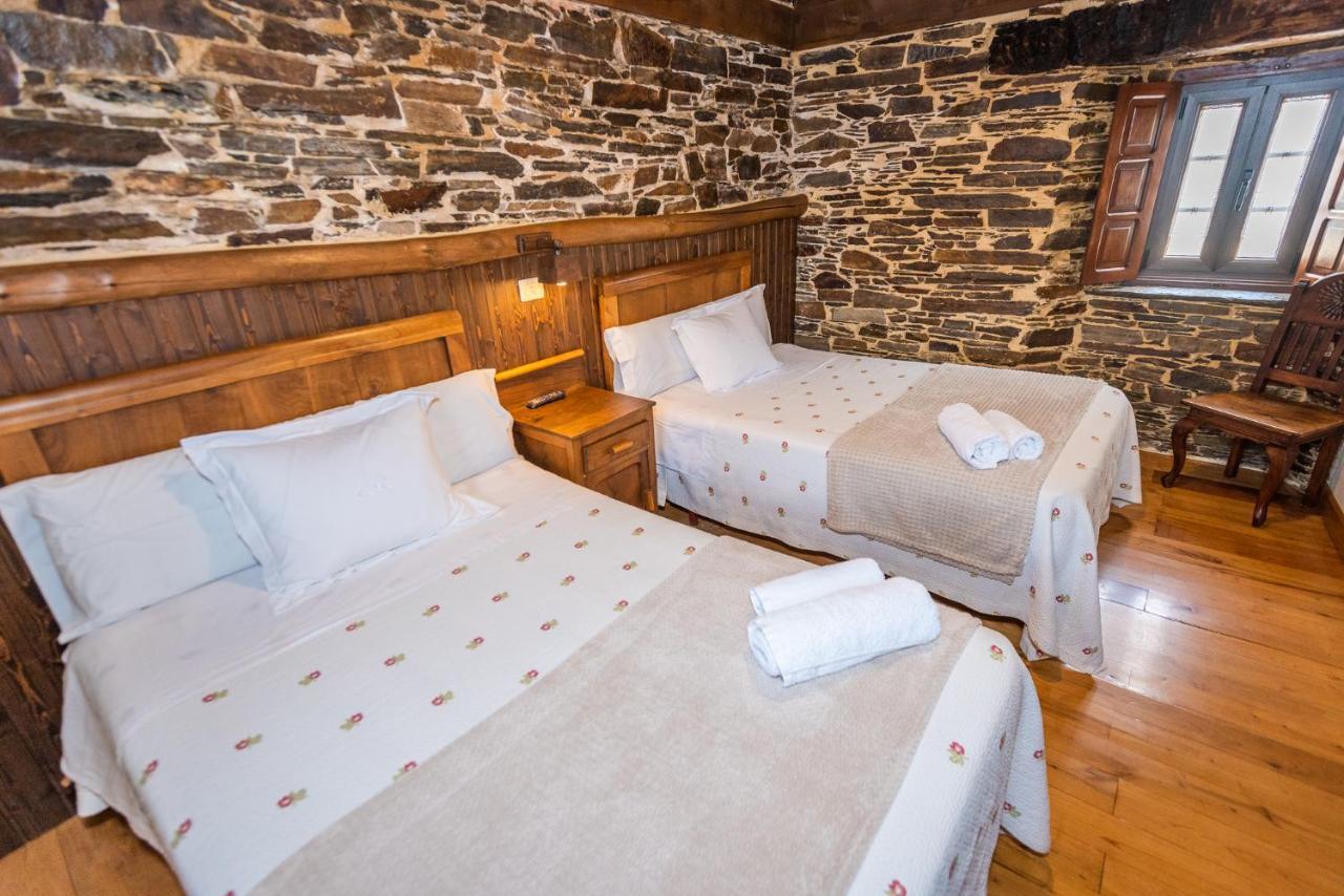 Apartamentos Rurales Casa Riveras Santa Eulalia de Oscos Kültér fotó