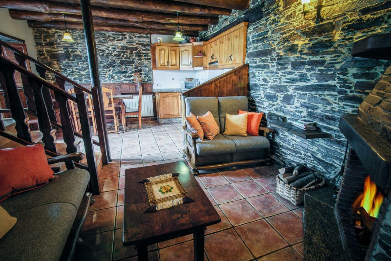 Apartamentos Rurales Casa Riveras Santa Eulalia de Oscos Kültér fotó