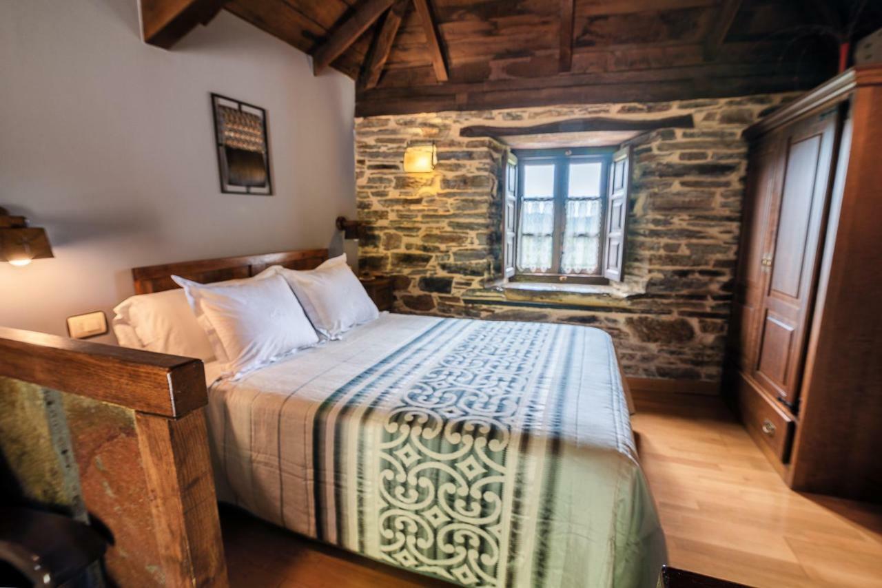 Apartamentos Rurales Casa Riveras Santa Eulalia de Oscos Kültér fotó