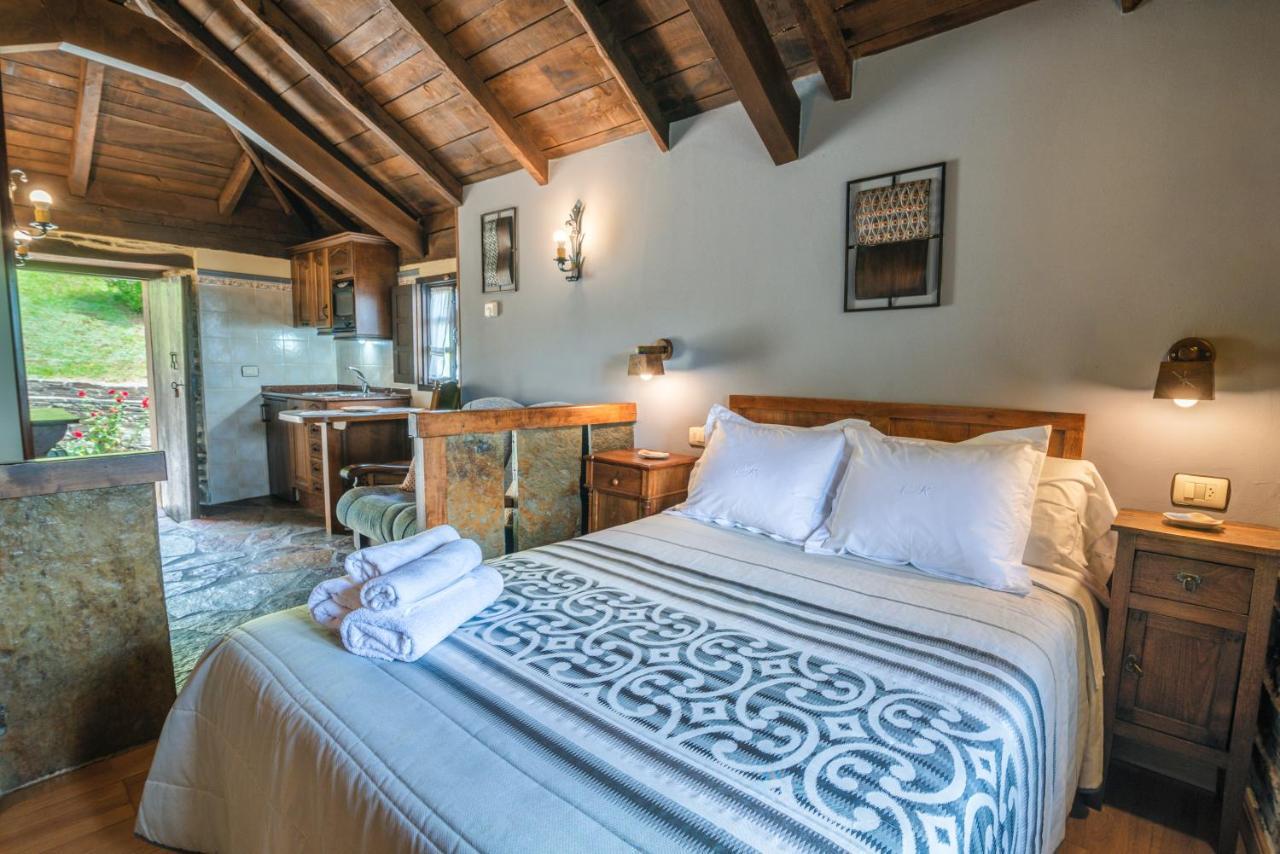 Apartamentos Rurales Casa Riveras Santa Eulalia de Oscos Kültér fotó