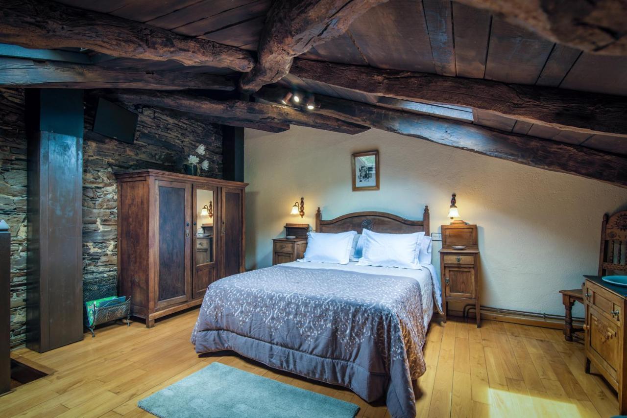 Apartamentos Rurales Casa Riveras Santa Eulalia de Oscos Kültér fotó